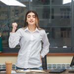 بهترین پارچه برای مانتو شلوار اداری را بشناسید