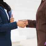 ۸ زن قدرتمند جهان که لباس فرم کار دارند و دلیل آن