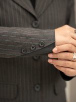 مانتو شلوار دیپلمات یقه انگلیسی خط قرمز - Image 7