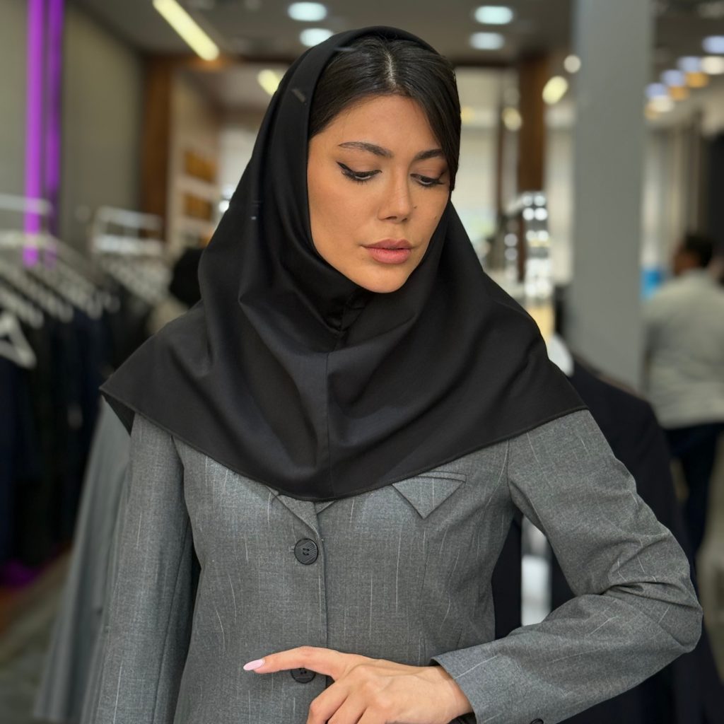 مقنعه نخی بروجرد