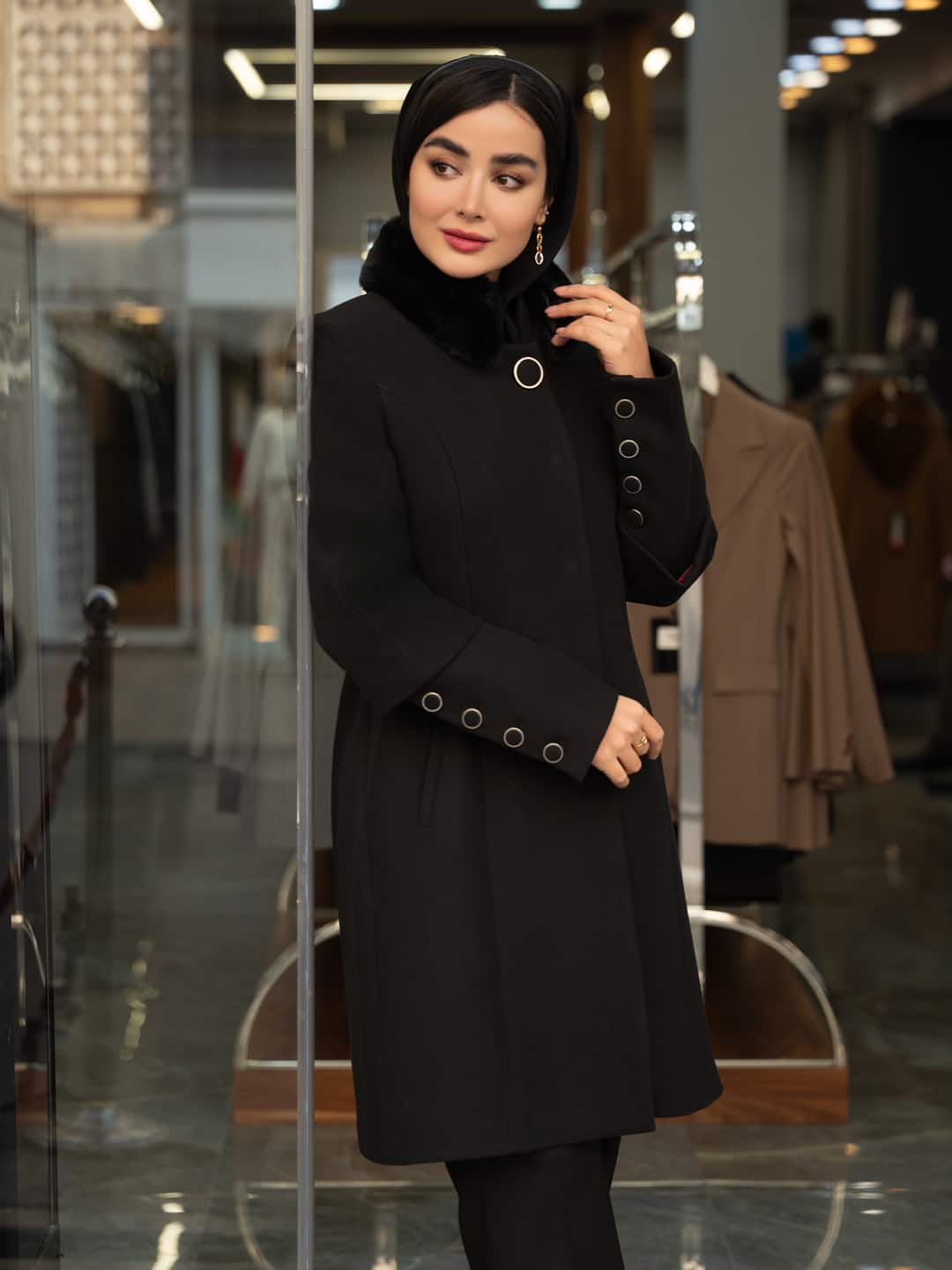 پالتو زنانه فوتر استين دكمه يقه خزدار