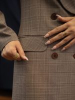 مانتو شلوار چهارخانه یقه آرشال چهار دکمه - Image 3