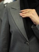 مانتو شلوار دیپلمات دوخط یقه بلیزری - Image 3