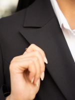مانتو شلوار اداری بزیاق یقه بلیزری سه دکمه - Image 2