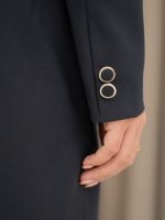 مانتو شلوار بزیاق یقه بلیزری دو دکمه