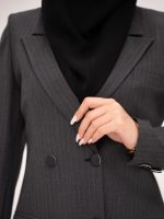 مانتو شلوار دیپلمات یقه بلیزری پایین کج - Image 6