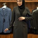 مانتو شلوار چهارخانه یقه بلیزری دو دکمه