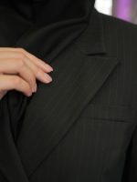 مانتو شلوار دیپلمات یقه بلیزری پایین کج - Image 17