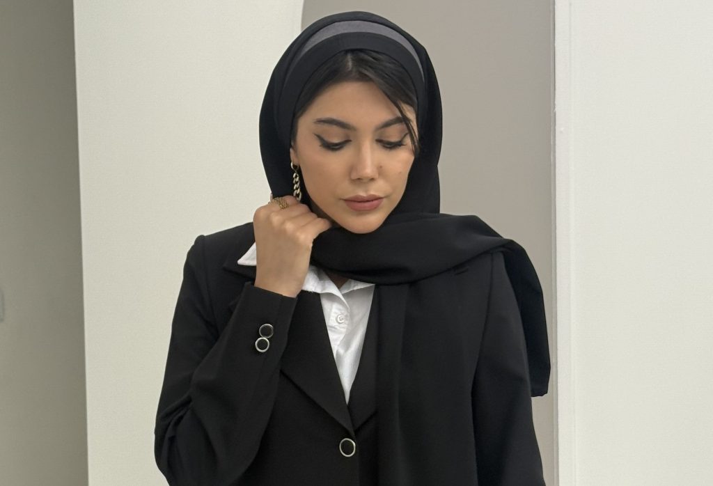مقنعه و آرایش؛ هماهنگی بیشتر برای استایل شیک