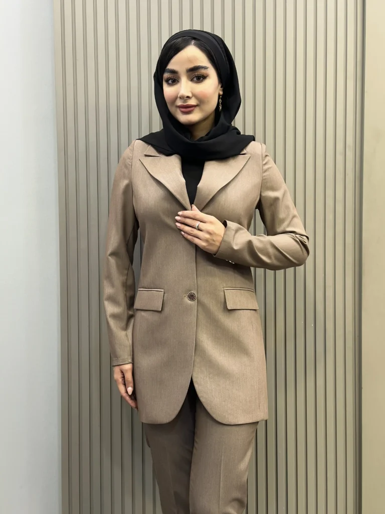 مانتو شلوار فیونا یقه بلیزری جیب فیلتو